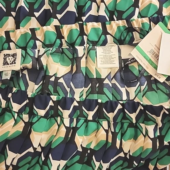 Anne Klein Pull-On Pleated Skirt| Size L| Kelly Green Print - Picture 5 of 8